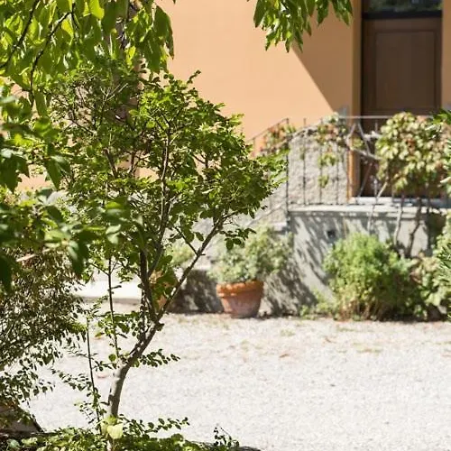 לינה וארוחת בוקר Murolungo *