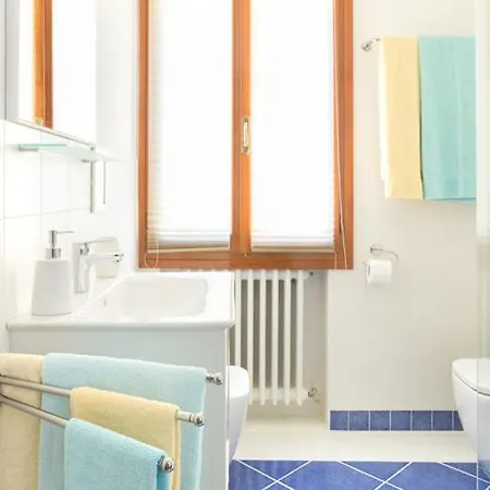 לינה וארוחת בוקר Murolungo *